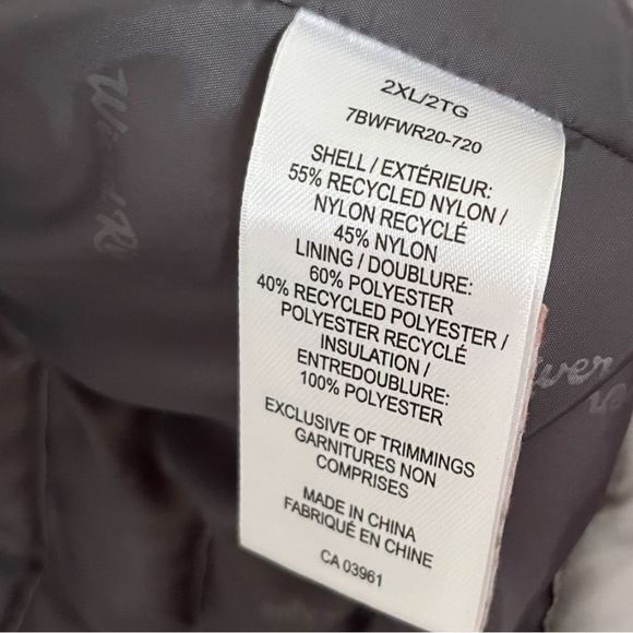 ⭐️Host Pick⭐️ Wind River: Hyper-Dri T-Max Puffer Vest - Picture 8 of 9